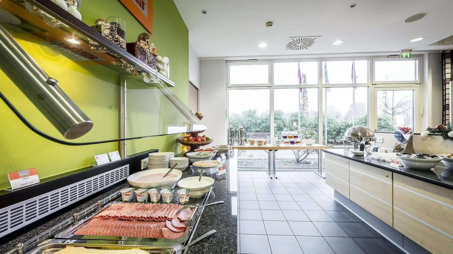 Holiday Inn Express Duesseldorf - City North By Ihg 3*, Dusseldorf