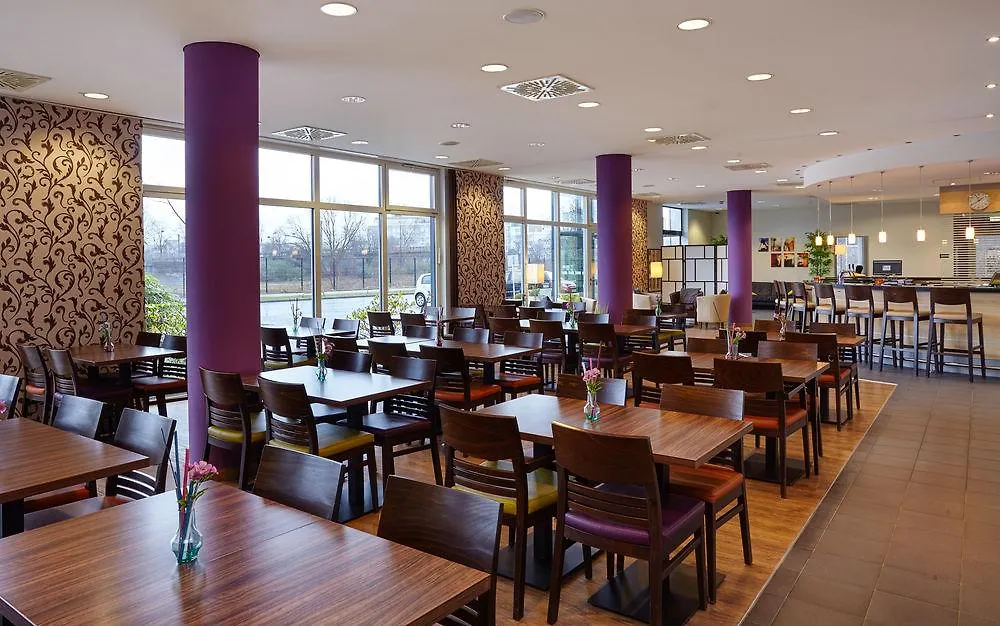 Holiday Inn Express Duesseldorf - City North By Ihg מלון