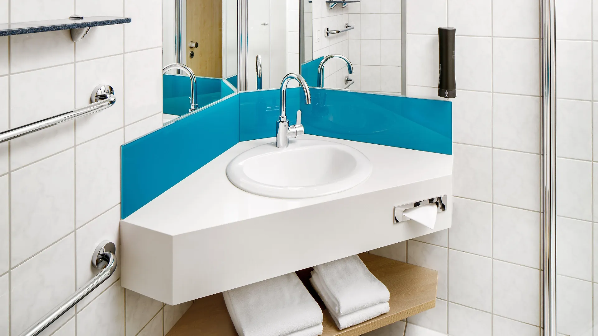 Holiday Inn Express Duesseldorf - City North By Ihg 3*, דיסלדורף