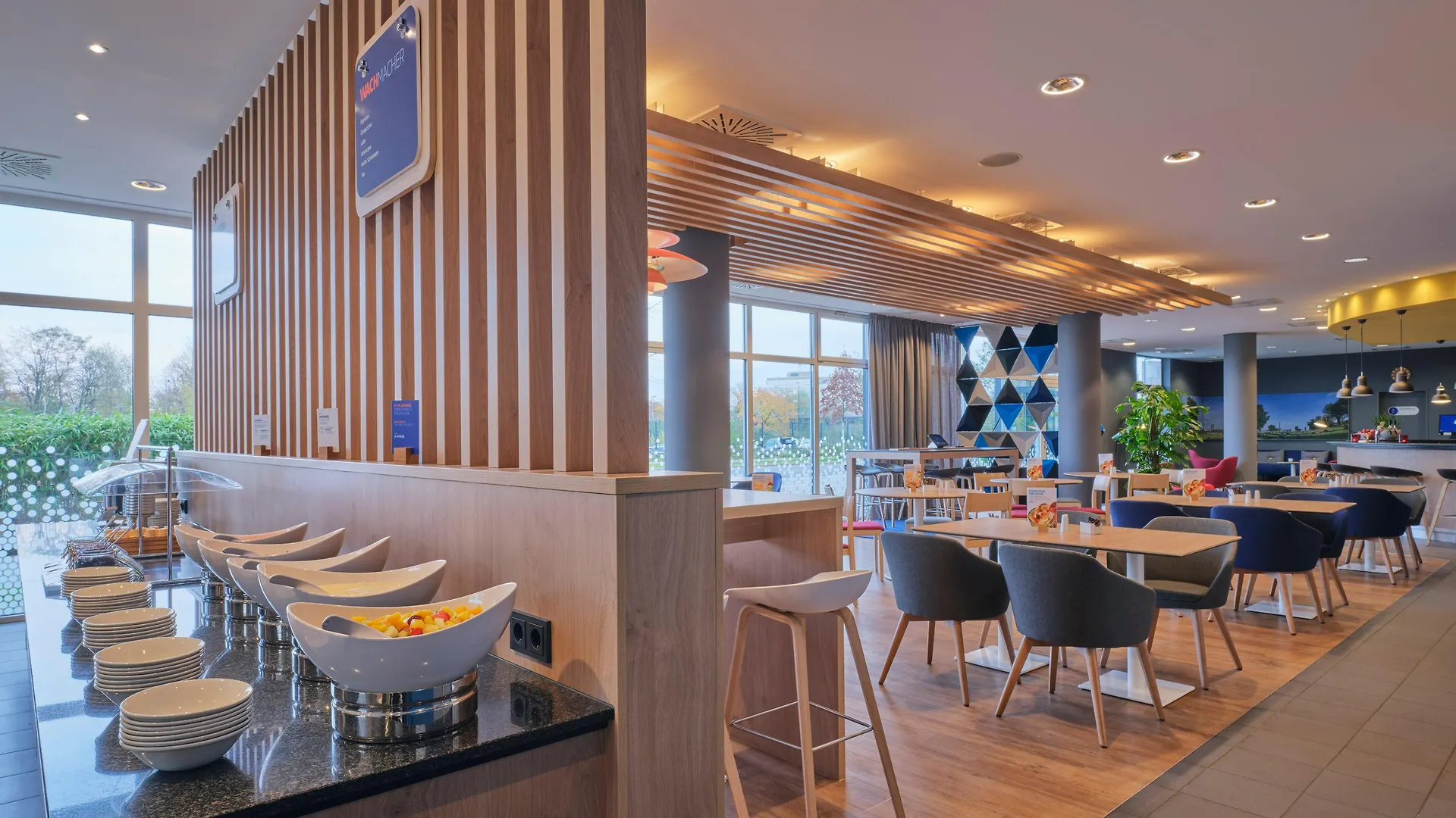 Holiday Inn Express Duesseldorf - City North By Ihg גרמניה
