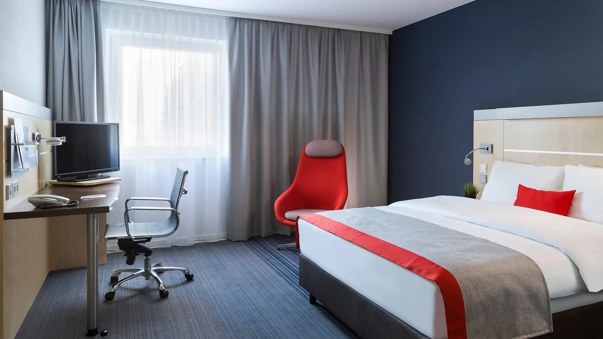 Holiday Inn Express Duesseldorf - City North By Ihg Hotel Dusseldorf